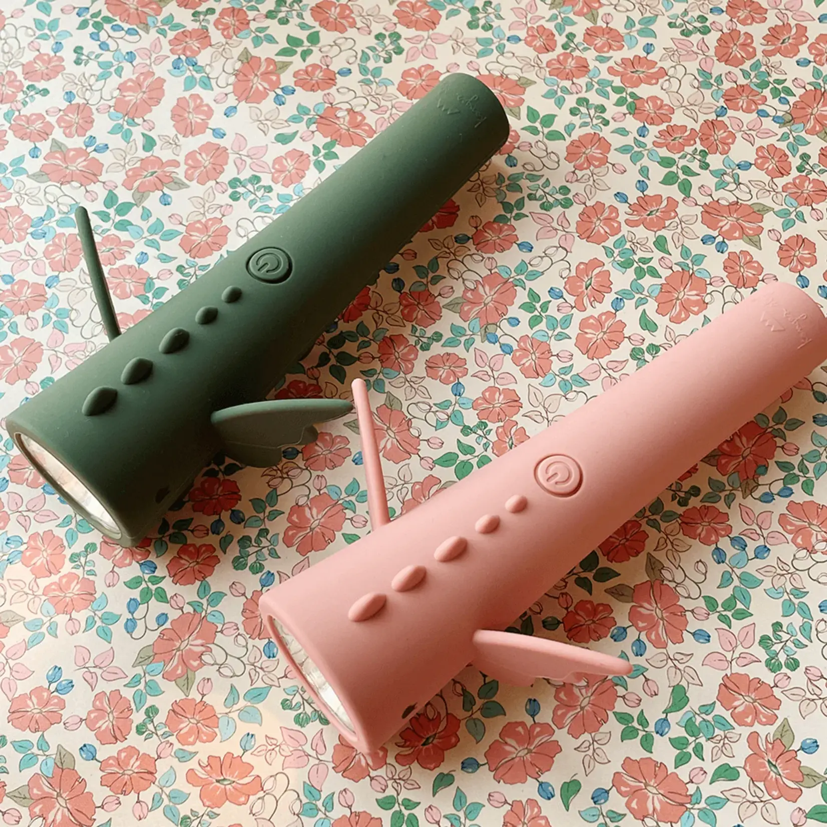 Konges Sløjd Flash light dragon raspberry