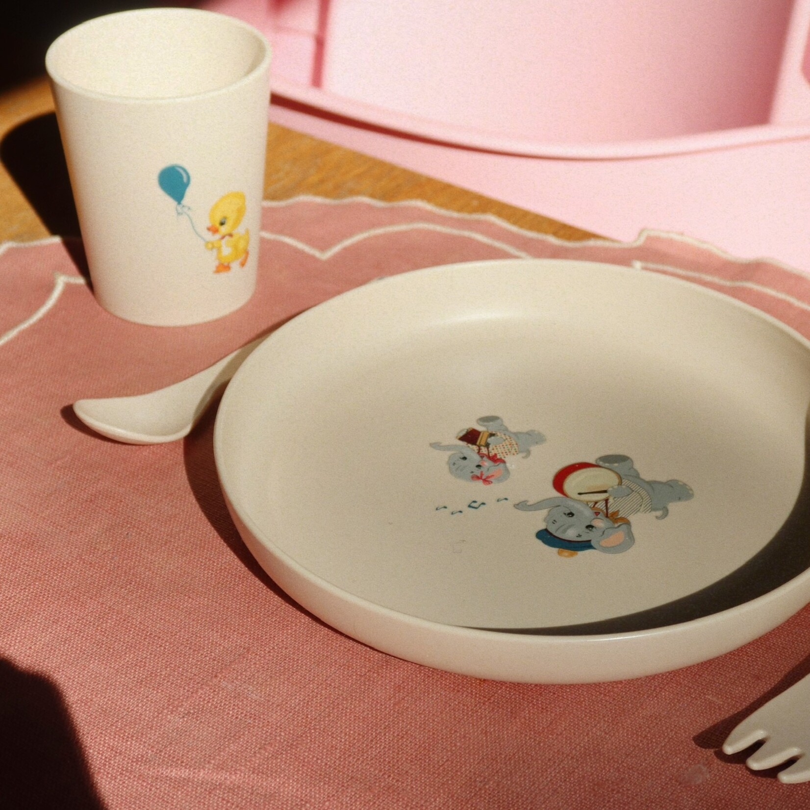 Konges Sløjd Dinner set  |  music parade