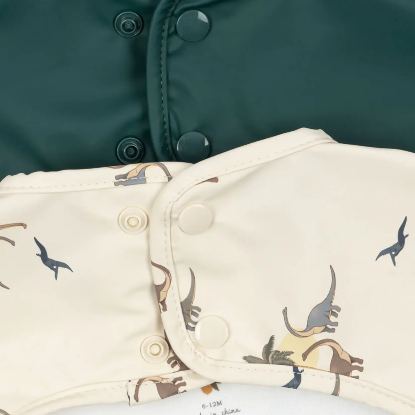 Konges Sløjd 2 pack dinner bib with sleeves | kubi & rain forest