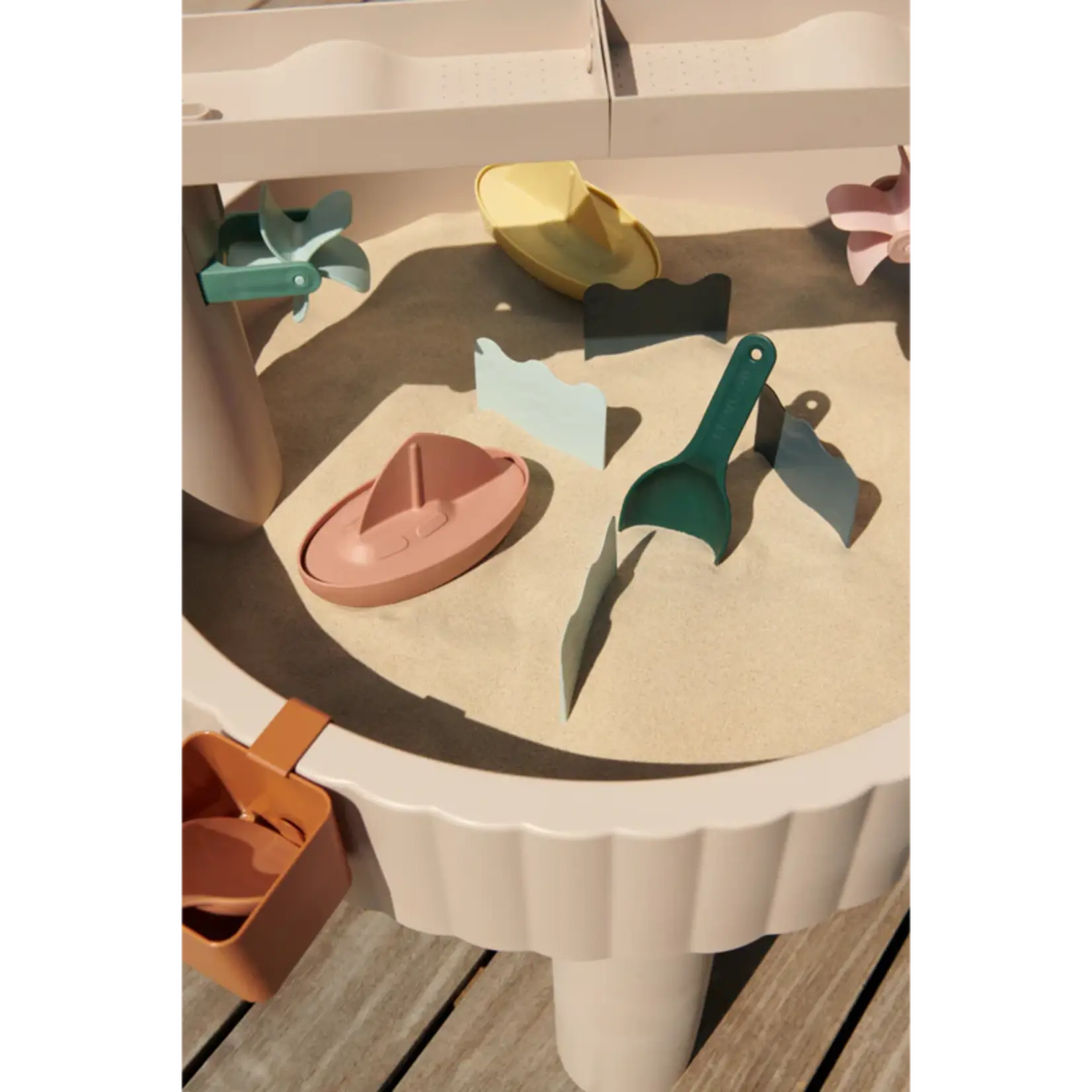 Liewood Sepp activity table