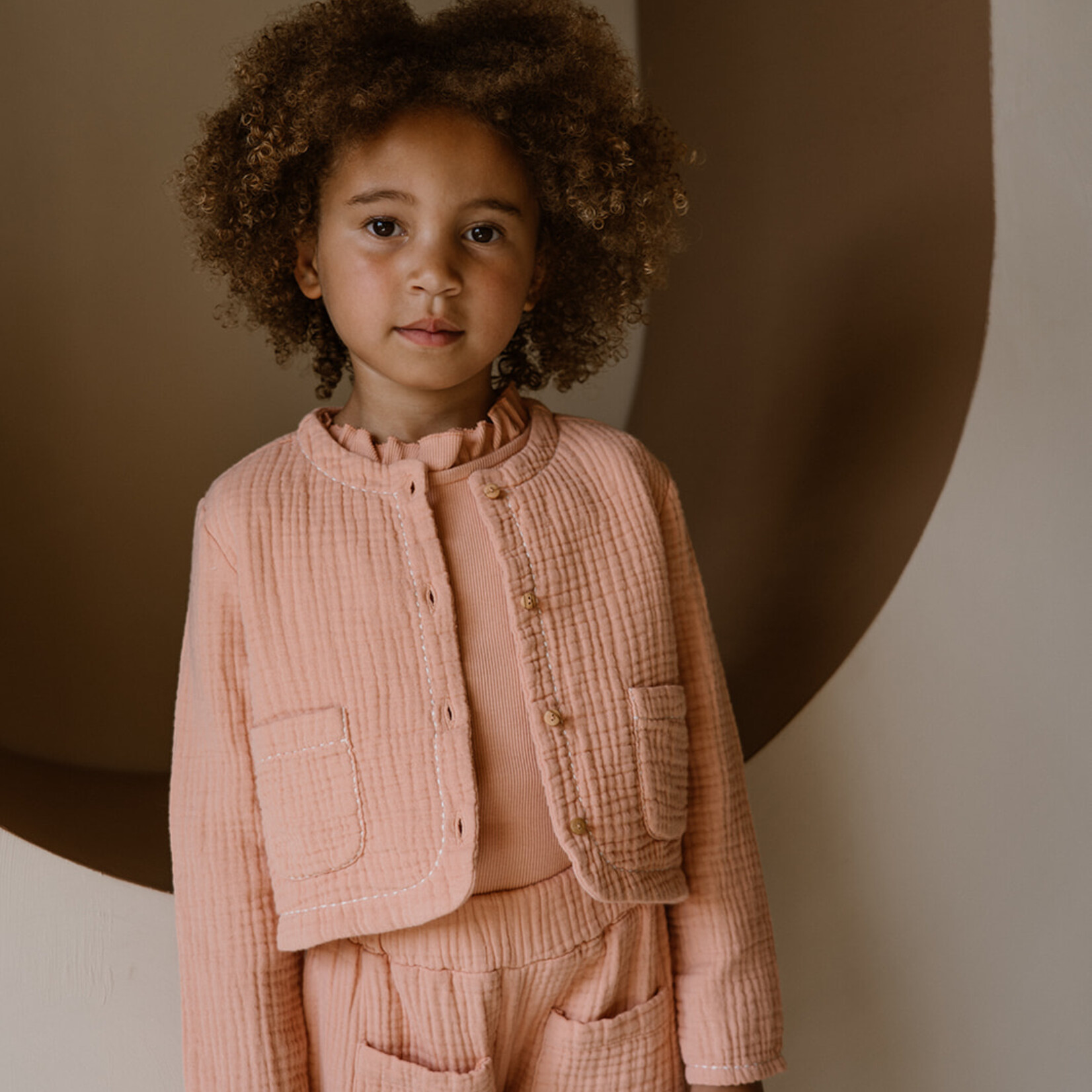 Navy Natural Haut à volants rose sable