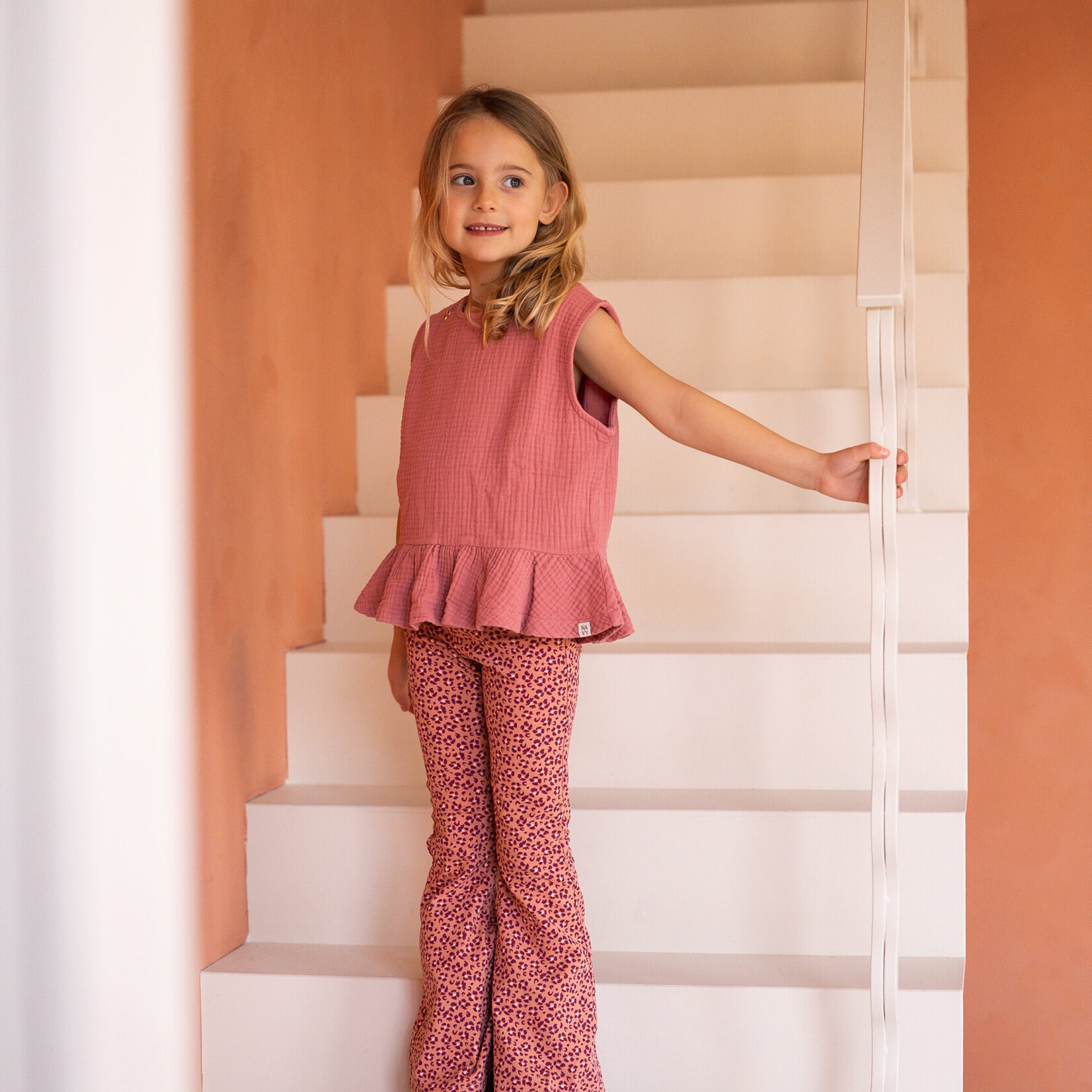 Navy Natural Rose top dusty rose