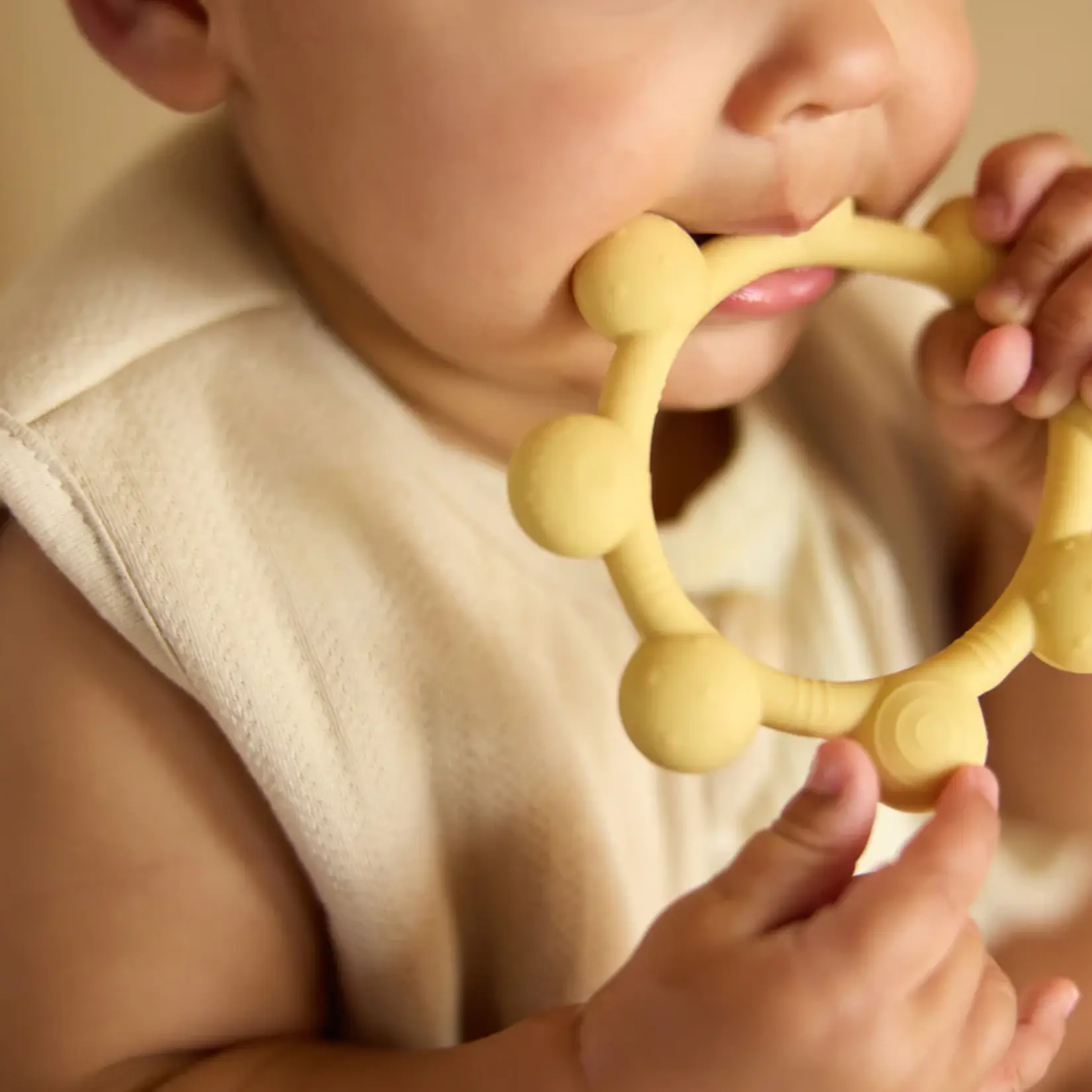 Jollein Silicone teething ring | sun honey