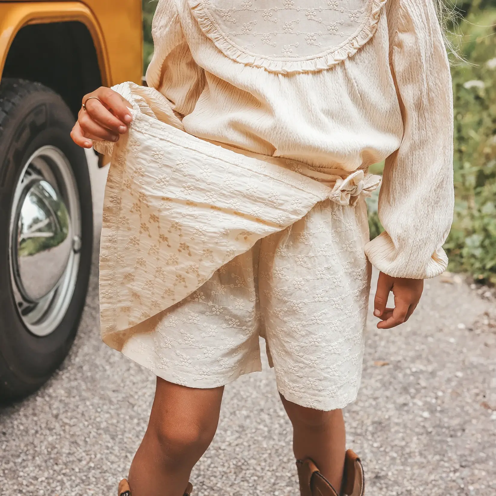 Your Wishes Jupe-short portefeuille broderie | cygne blanc
