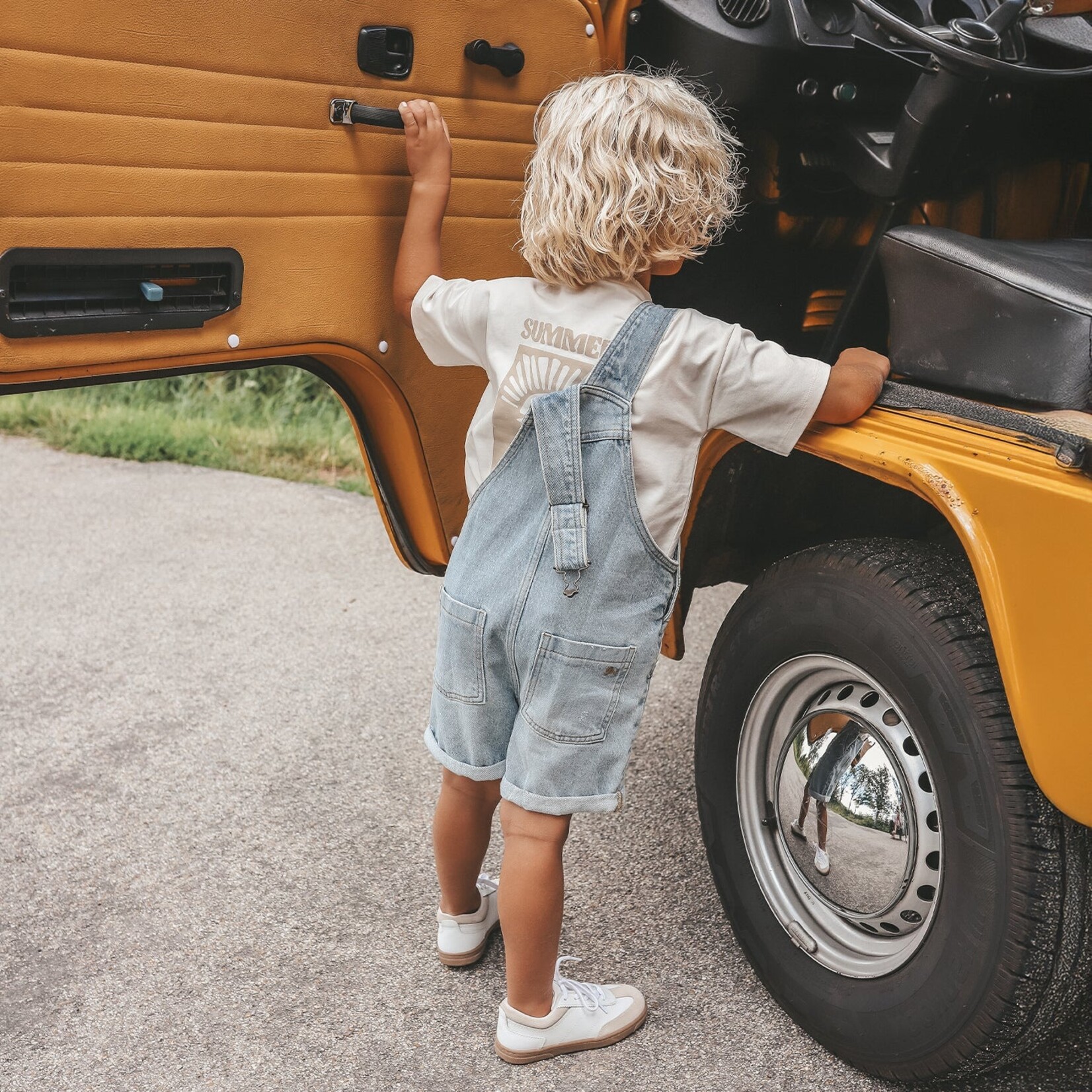 Your Wishes Wide tee cloud dancer | sunset