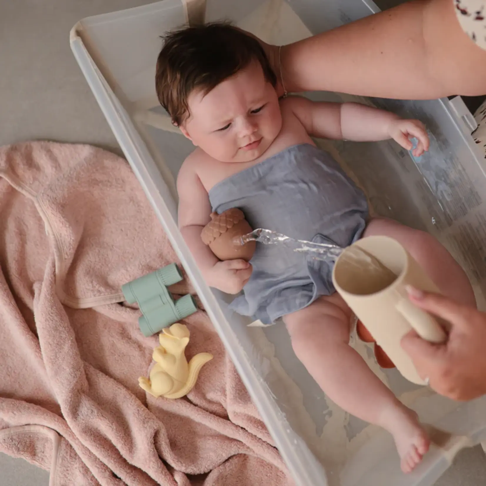 Mushie Gobelet de rinçage du bain