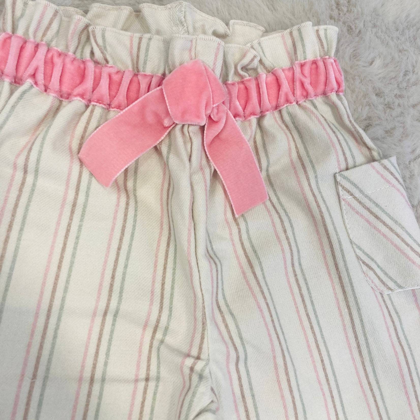 gekruld Het strand vochtigheid Aletta - Broek in beige met strik in zalmroze - Petit Coeur Babyboutique