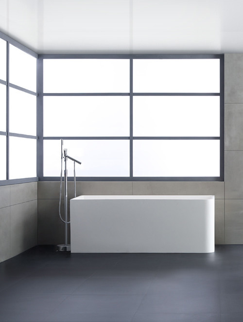 Vrijstaand Solid Surface bad back to wall BS-534