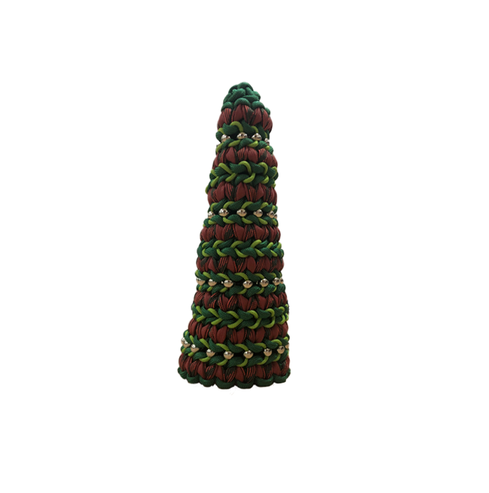 Le premier sapin de Noël de Helmy en paracorde