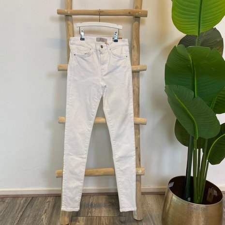 Cup Of Joe Denim SOPHIA WHITE