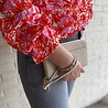 BLOUSE DOORKNOOP V-RUCHES BLOUSE DOORKNOOP V-RUCHES