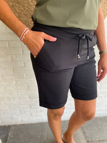 Mi Piace SHORT TRAVELSTOF 202423 BLACK