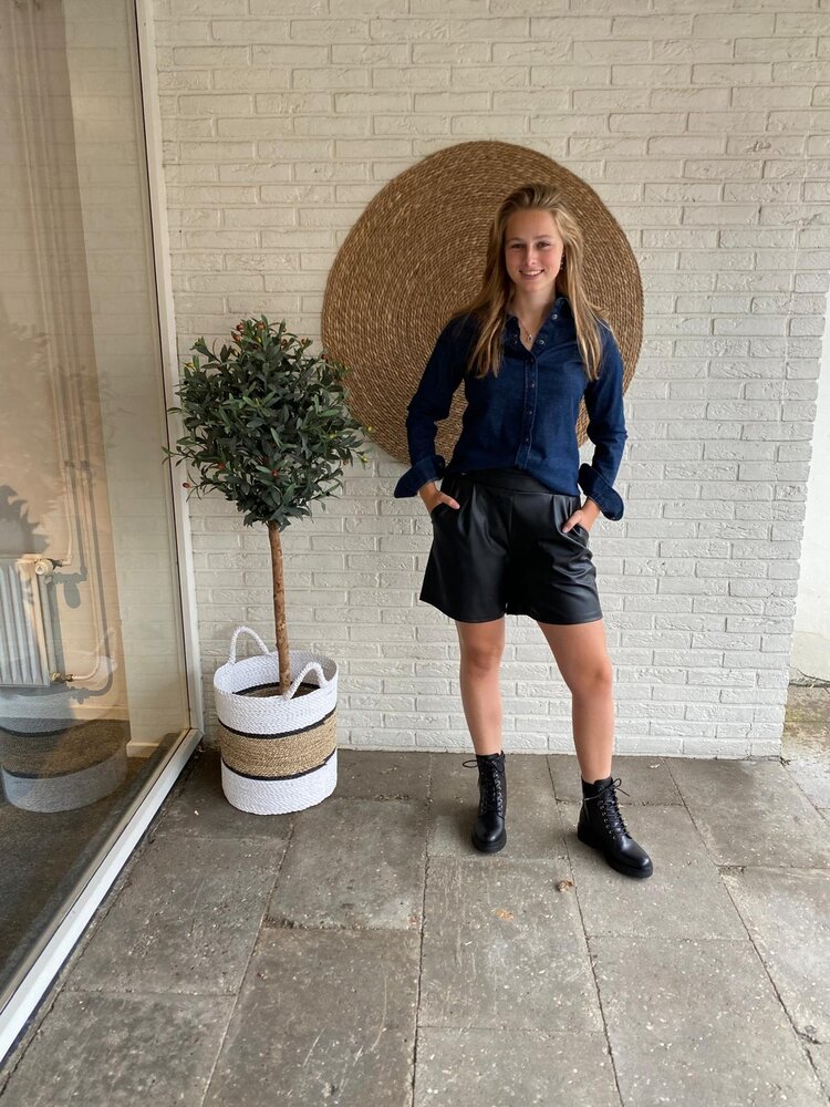 JDY JDYSOYA GEGGO PU SHORTS JRS ATK