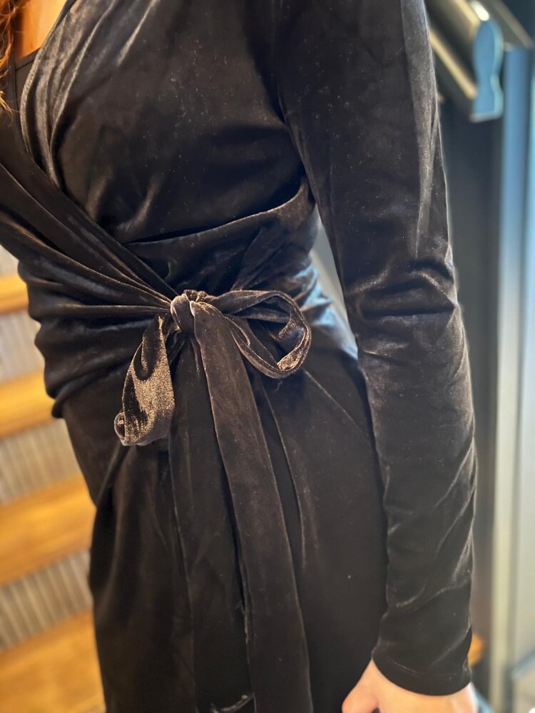 JDY JDYSANDY L/S VELVET WRAP DRESS JRS JDY JDYSANDY L/S VELVET WRAP DRESS JRS