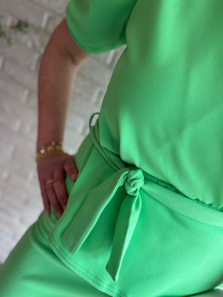 SisterSpoint TOP NASA-T SUMMER GREEN