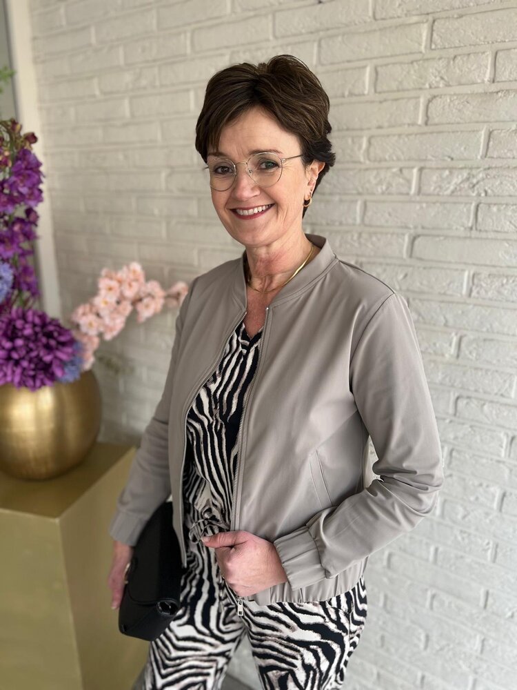 Mi Piace BOMBERJACK TRAVELSTOF 202463 TAUPE