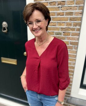 JDY JDYDIVYA LIFE 3/4 TOP WVN NOOS CABERNET JDY JDYDIVYA LIFE 3/4 TOP WVN NOOS CABERNET