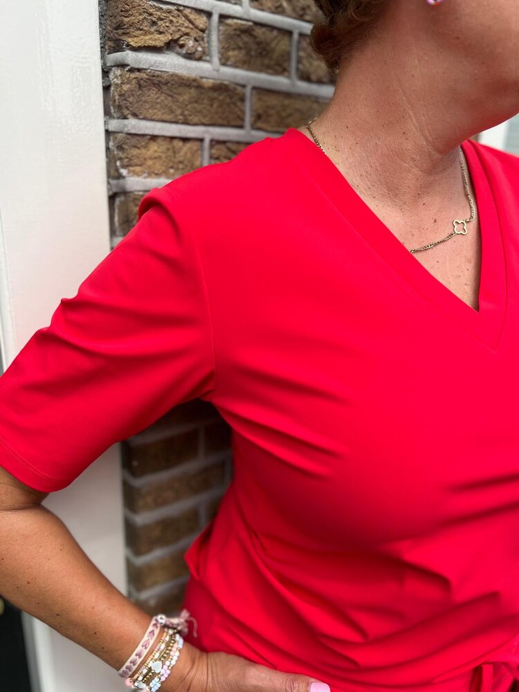 Mi Piace T-SHIRT V-HALS TRAVELSTOF 202271 RED