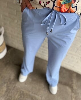 Mi Piace BROEK TRAVELSTOF 202136 LAVENDER BLUE