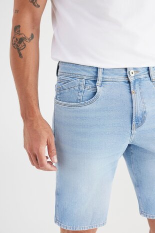 Cup Of Joe Denim SHORT MAGNUS LIGHT BLUE