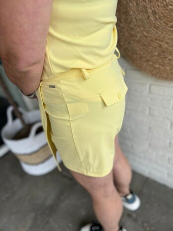 Mi Piace SKORT TRAVELSTOF 202623 LEMON YELLOW