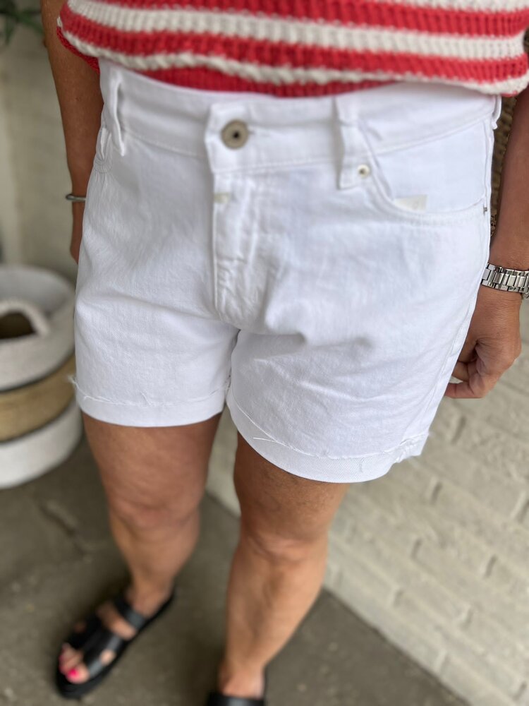 Cup Of Joe Denim SHORT TRACY WHITE