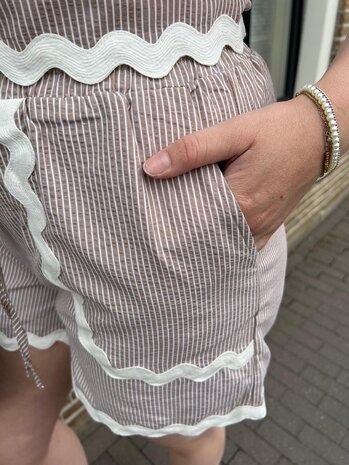 Ydence SHORT ISABEL SAND