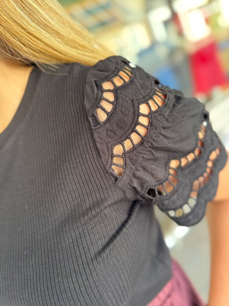 JDY JDYHILDE S/S BRODERIE ANGLAISE TOP JRS