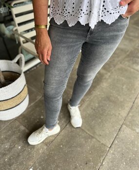 Cup Of Joe Denim SOPHIA GREY VT