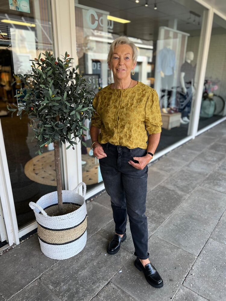 Mi Piace BLOUSE WOVEN JACQUARD 202905 OLIVE OIL Mi Piace BLOUSE WOVEN JACQUARD 202905 OLIVE OIL