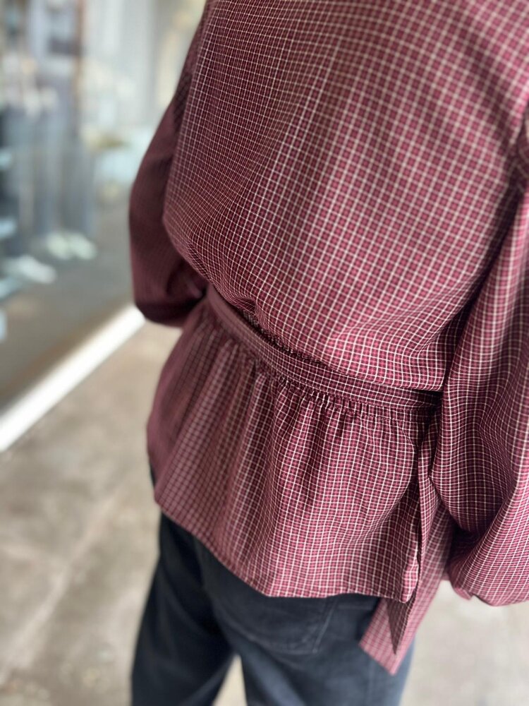 WIKKELBLOUSE RUIT BORDEAUX