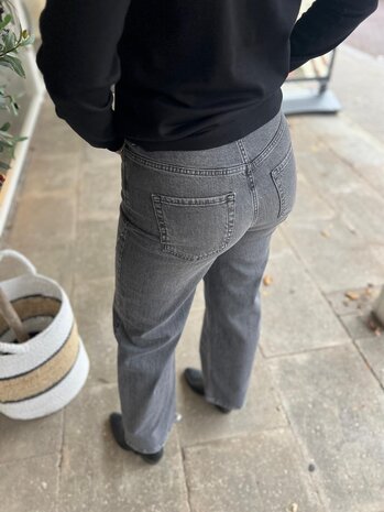 JDY JDYSANDRA HW STONE STRAIGHT JEANS DNM JDY JDYSANDRA HW STONE STRAIGHT JEANS DNM