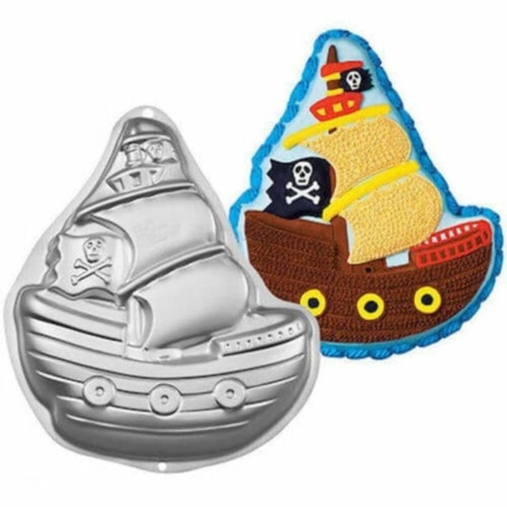 Pirate ship baking shape