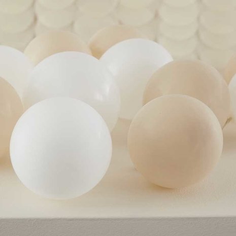 Ginger Ray Nude en Witte Ballonnen 12cm | per set van 40 stuks Ginger Ray Nude en Witte Ballonnen 12cm | per set van 40 stuks