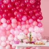 Ginger Ray Balloons wall Ombre Pink 200x200cm | per kit
