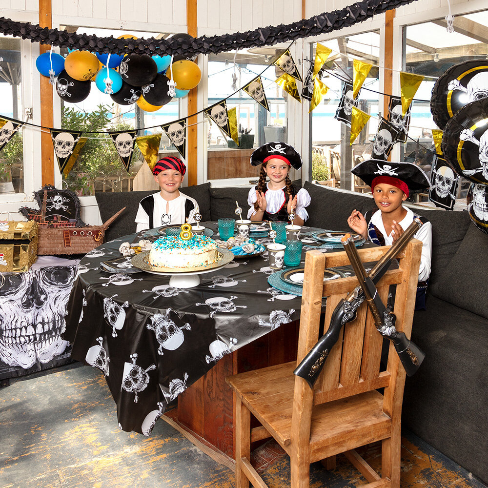 Boland Tischdecke Piratenschädel 130x180cm | pro Einheit Boland Tischdecke Piratenschädel 130x180cm | pro Einheit