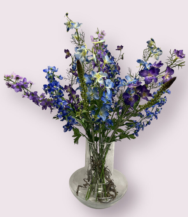 Seidenblumenstrauß "Dazzling Delphiniums" mit blauen Seiden-Ritterhüten