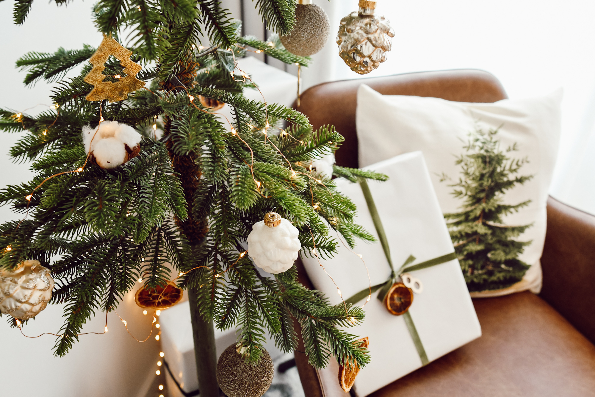 Discover the Magic of Christmas at MyFlowers.shop's Digital Christmas Market