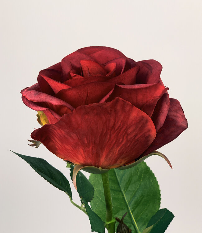 Rose rouge | Fleur artificielle en soie | Longueur 68 centimètres
