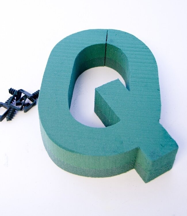 Green Oasis floral foam letter Q | Height 31 centimetres | Ordered by piece