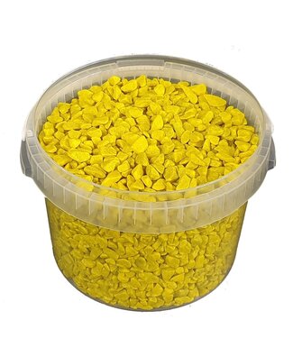 QC Yellow decorative pebbles | bucket capacity 3 litres | each