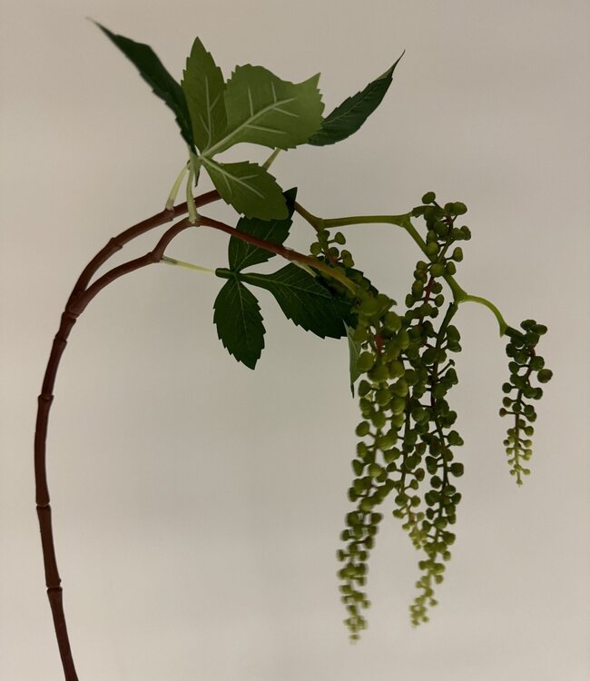 Groene bessentak hangend zijden bloem | Lengte 75 centimeter | Per stuk te bestellen