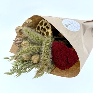 MyFlowers Boeket droogbloemen Nathalie | Lengte ± 40 centimeter | Met rode en naturelle droogbloemen