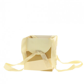 4A Sacs “Muse” | Couleur : Crème | Longueur 16 centimètres | Largeur 16 centimètres | Hauteur 18 centimètres | Par 10 sacs