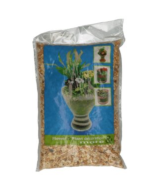 4A Garnering Grind Coated | Colour: Cream | Diameter 5 - 8 millimetres | Contents 5 kilos | Per piece