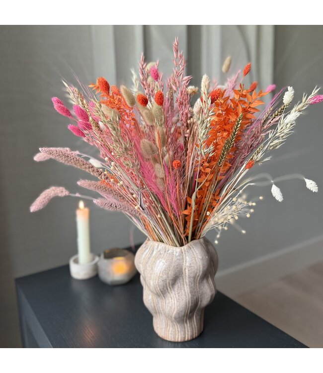 Bouquet de fleurs séchées Eagerness by Emma | Longueur ± 65 centimètres | Avec des fleurs séchées roses et orange
