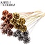 Dennenappel op stok | Kleur: Wit | Metallic Chic Mix Bijsteker | Diameter dennenappel 5 - 7 centimeter | Lengte ± 50 centimeter | Per 10 bijstekers