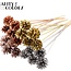 Pomme de pin sur bâton | Couleur : Blanc | Mélange Chic Métallique Pique | Diamètre de la pomme de pin 5 - 7 centimètres | Longueur ± 50 centimètres | Par 10 piques
