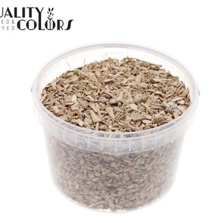 QC Wood Chips in Reusable Bucket | Colour: Frosted White | Diameter 5 - 8 millimetres | Capacity 3 litres | Per bucket