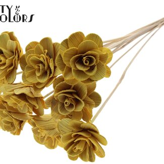 QC Shola Houten Roos op stok | Kleur: Geel | Shola Beetal Rose Bijsteker | Diameter roos 8 centimeter | Lengte bijsteker ± 50 centimeter | 10 bijstekers per bos